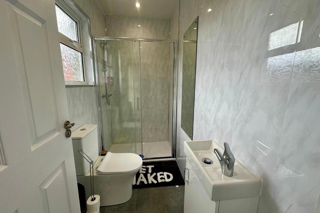 Photo of Bathroom in Gaeltacht Quarter