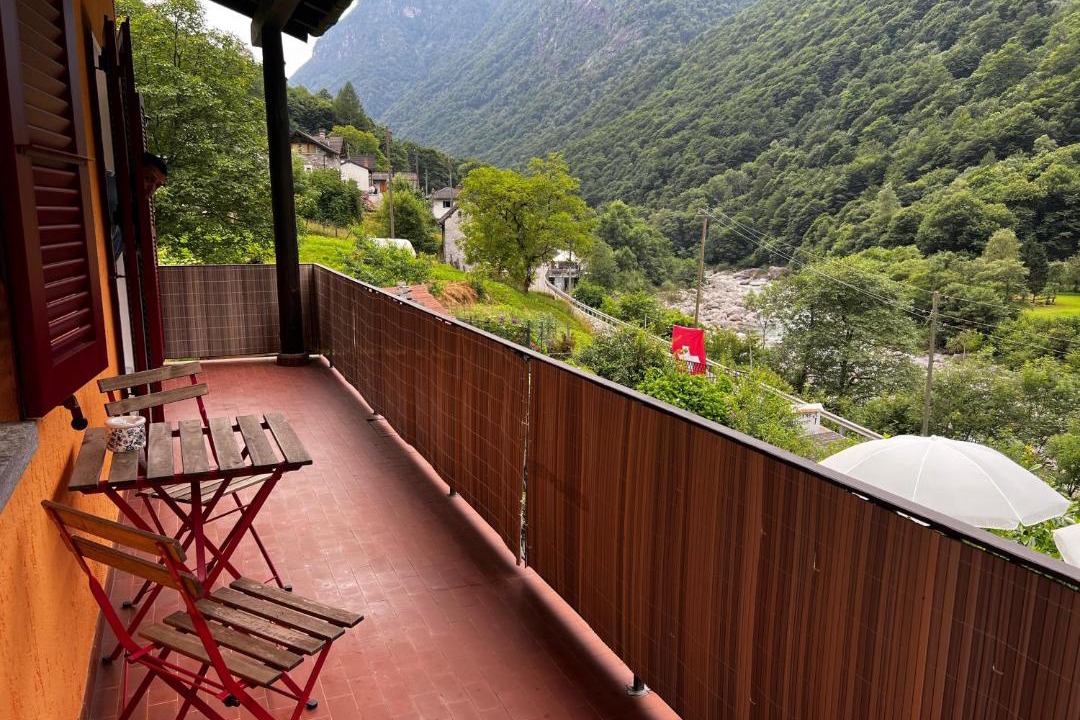 Photo of Patio Balcony in Brione