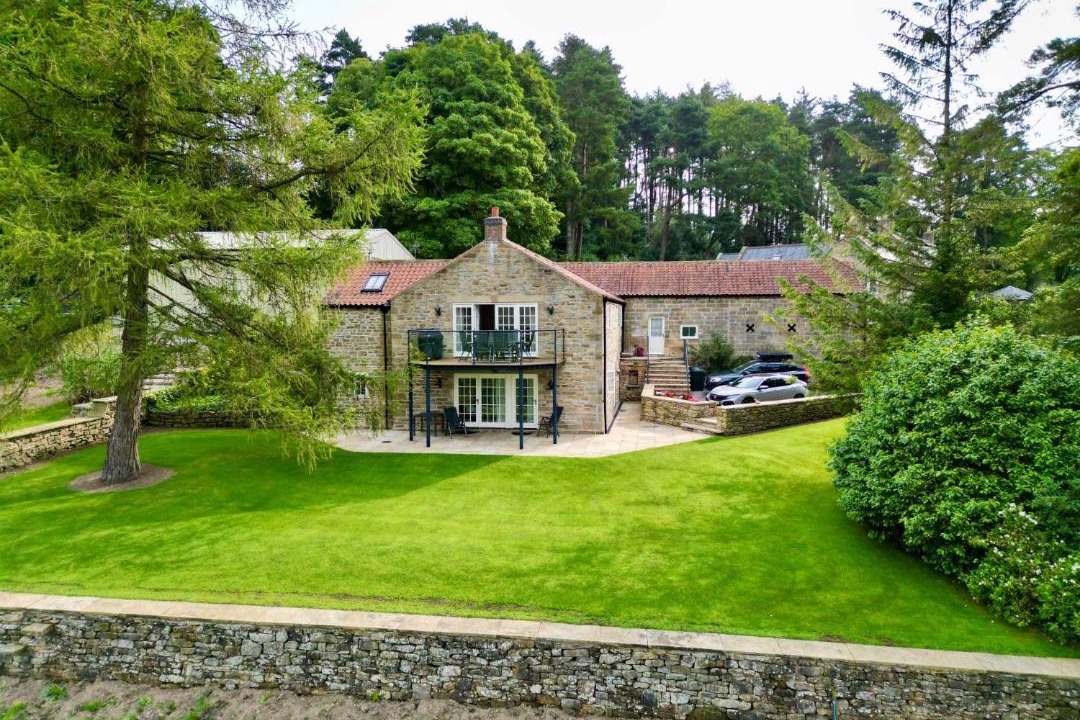 Photo of Buildings in Rosedale Abbey