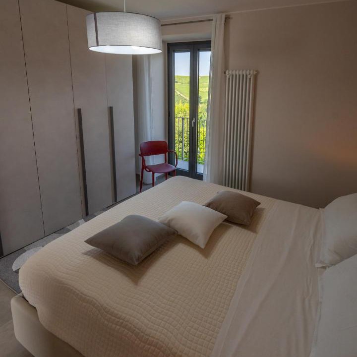Photo of Bedroom in Barbaresco