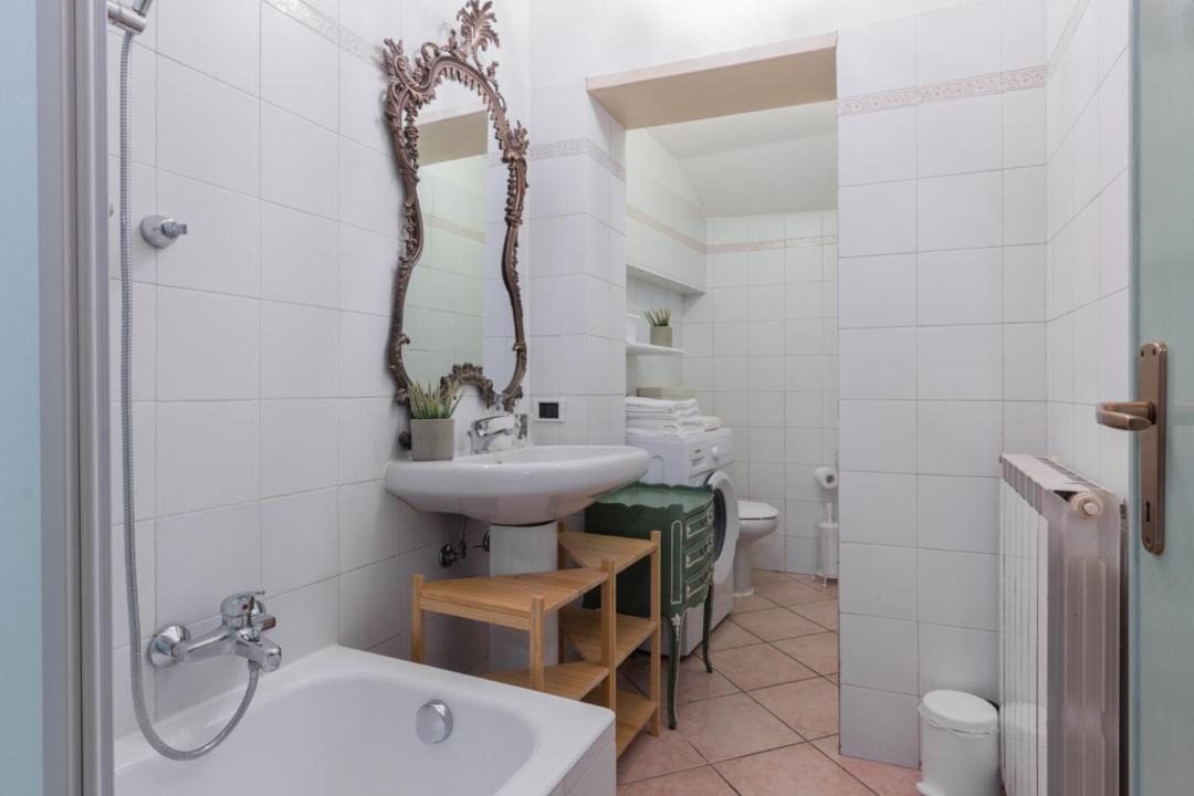 Photo of Bathroom in Crema