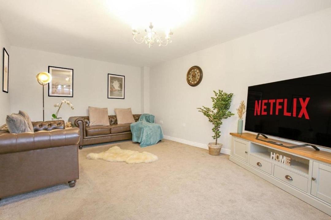 Photo of Livingroom in Deanshanger