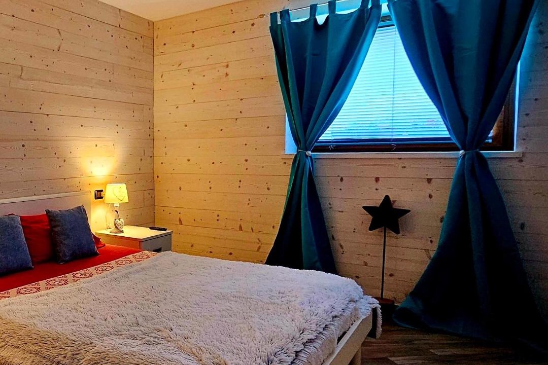 Photo of Bedroom in Rovarey