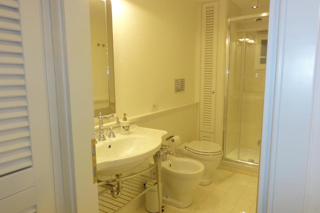 Photo of Bathroom in Duomo