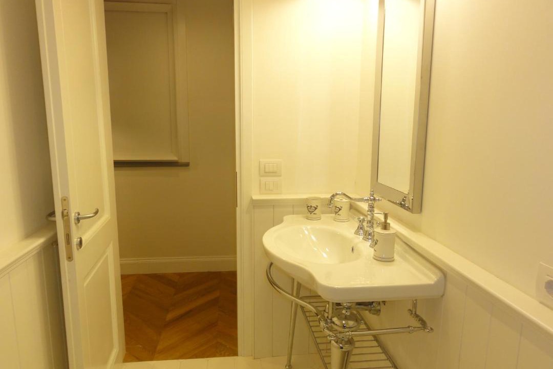 Photo of Bathroom in Duomo