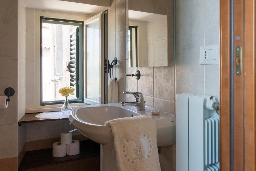 Photo of Bathroom in Loreto Aprutino