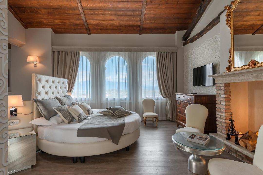 Photo of Others in Cunettone-villa