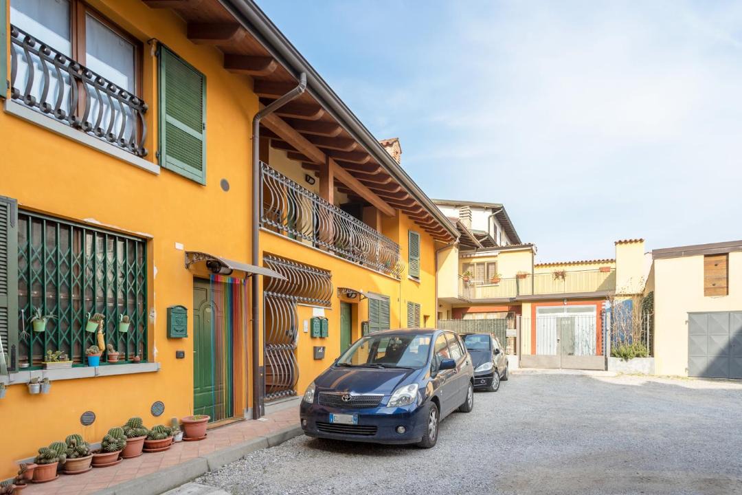 Photo of Buildings in Osio Sopra