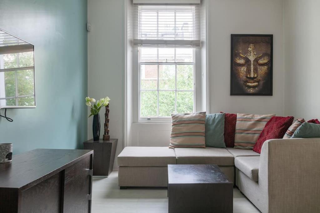 Photo of Livingroom in Bayswater