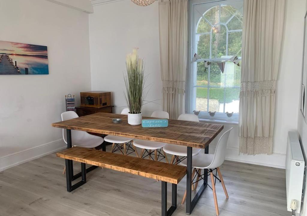 Photo of Livingroom in Folkestone