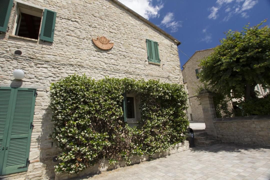 Photo of Buildings in Avenale