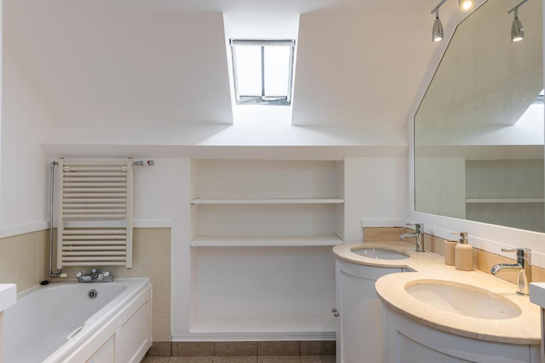 Photo of Bathroom in Brompton & Hans Town