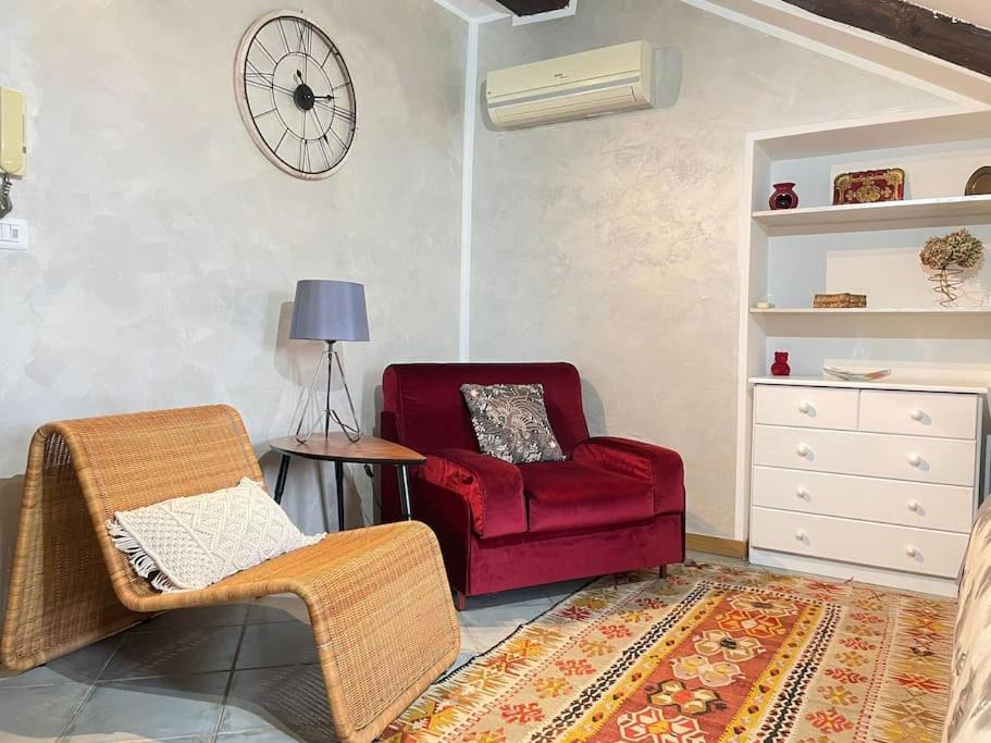Photo of Livingroom in Roman Quarter