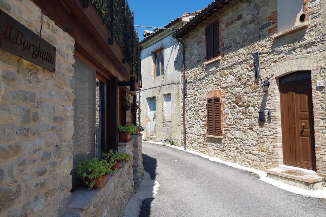 Photo of Buildings in Piandimeleto