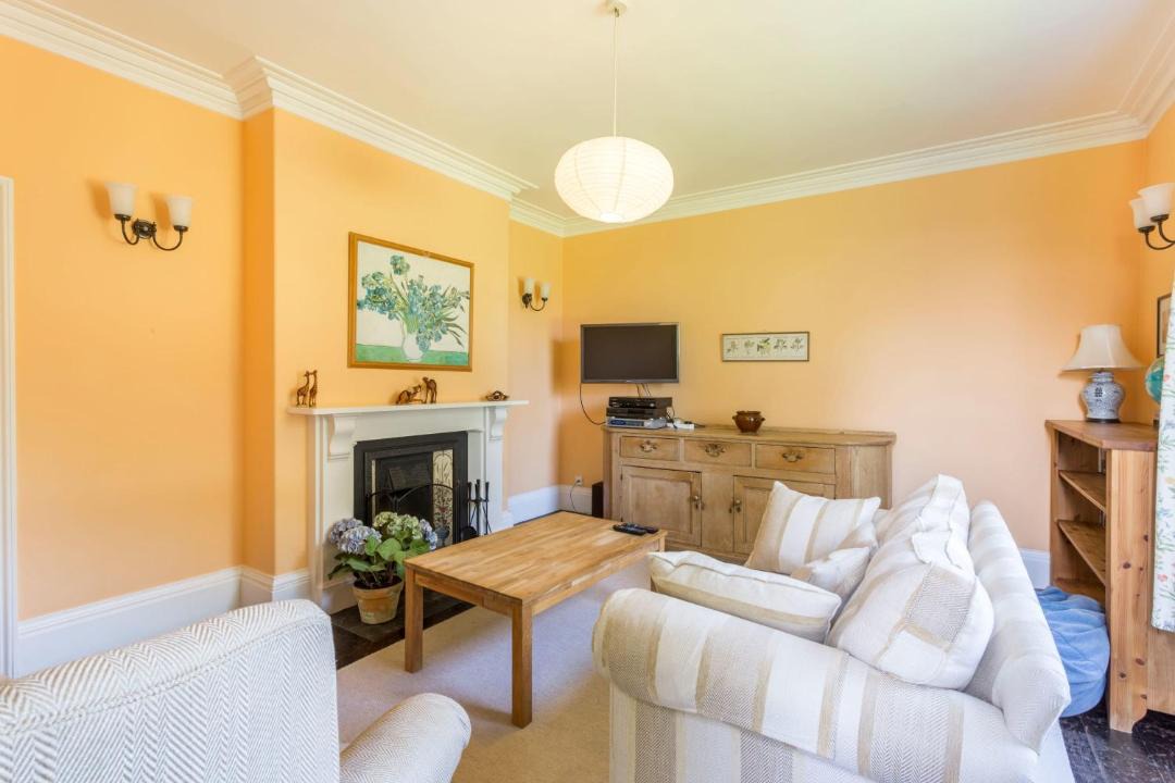 Photo of Livingroom in Oldbury-on-Severn