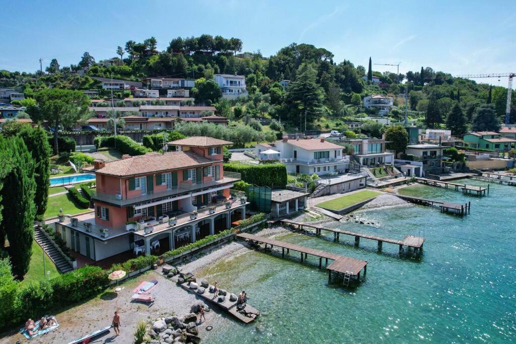 Photo of Others in Portese