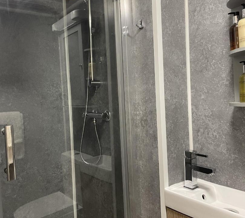 Photo of Bathroom in West Looe