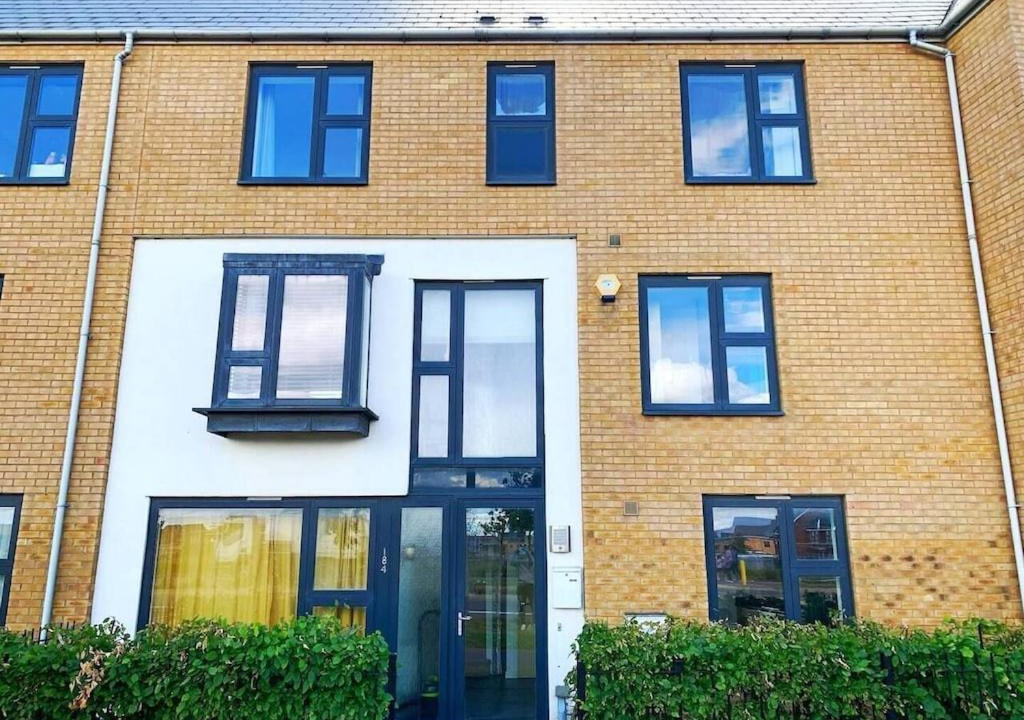 Photo of Buildings in Newport Pagnell