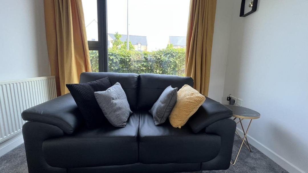 Photo of Livingroom in Newport Pagnell