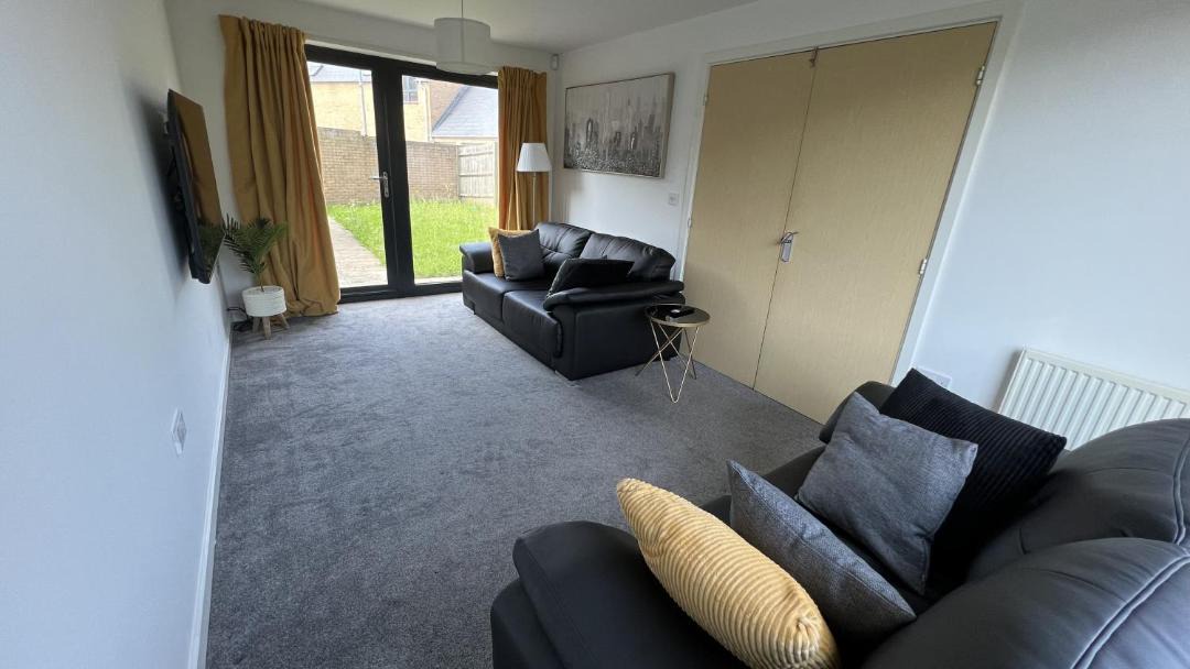 Photo of Livingroom in Newport Pagnell