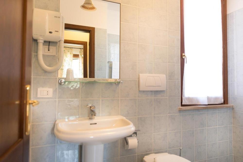 Photo of Bathroom in Orte
