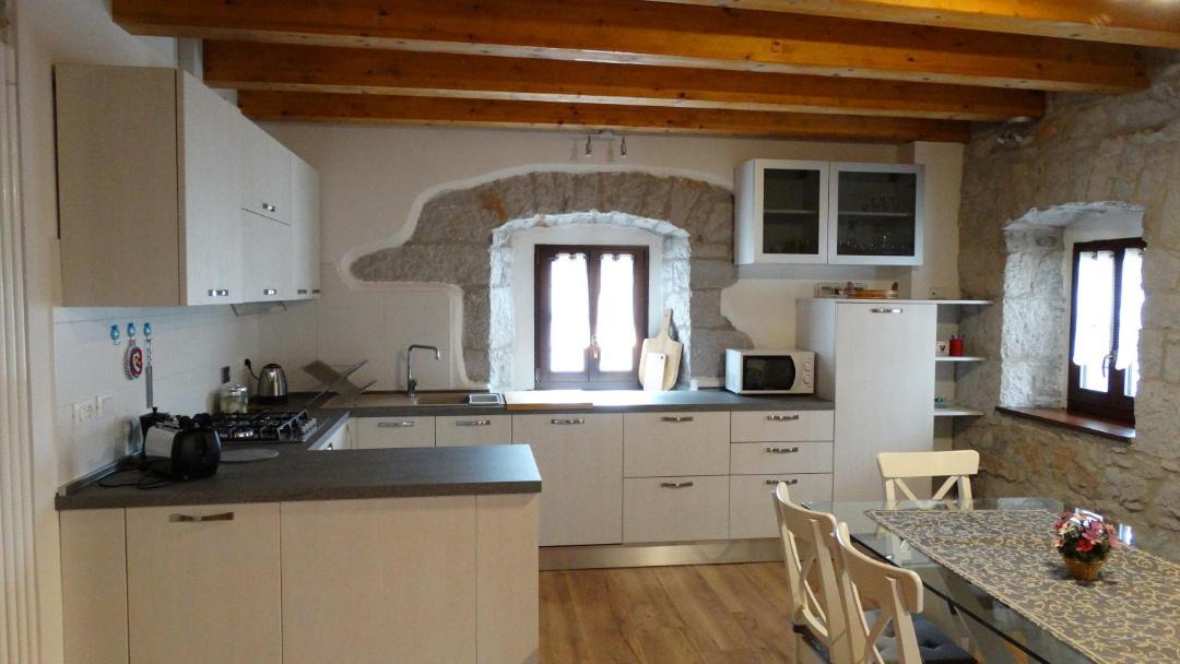 Photo of Kitchen in Monrupino