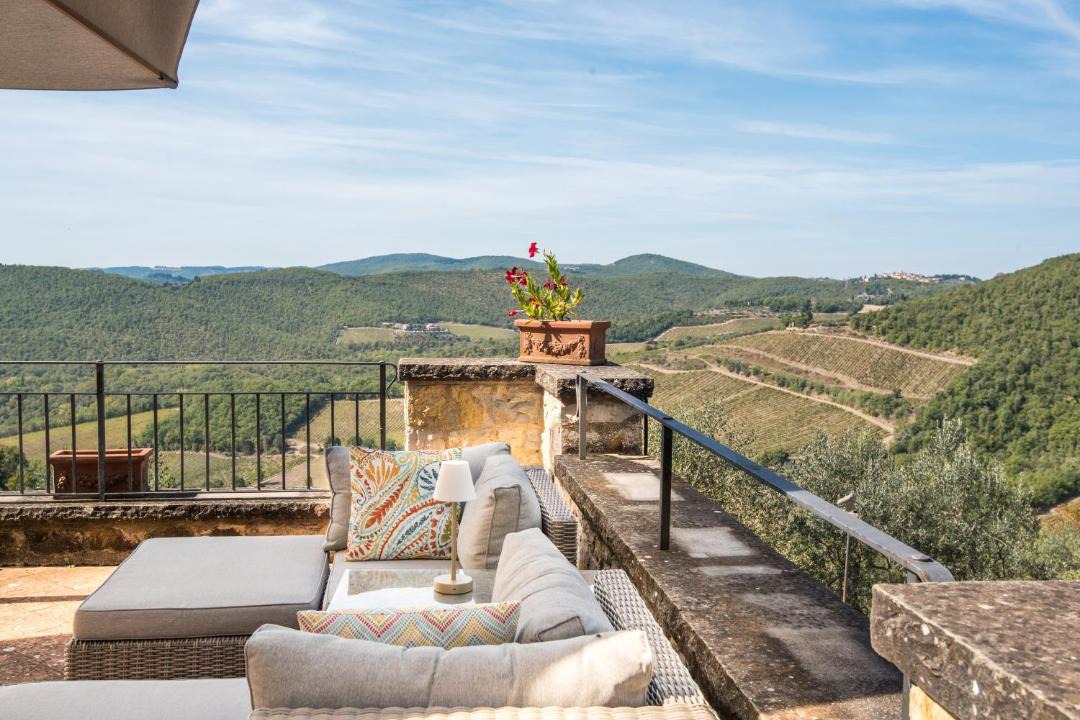 Photo of Patio Balcony in Vertine
