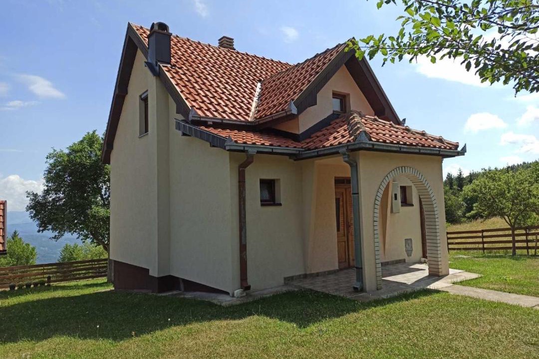 Photo of Buildings in Beserovina