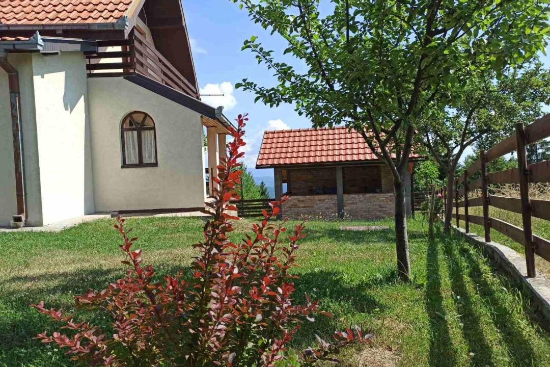 Photo of Buildings in Beserovina
