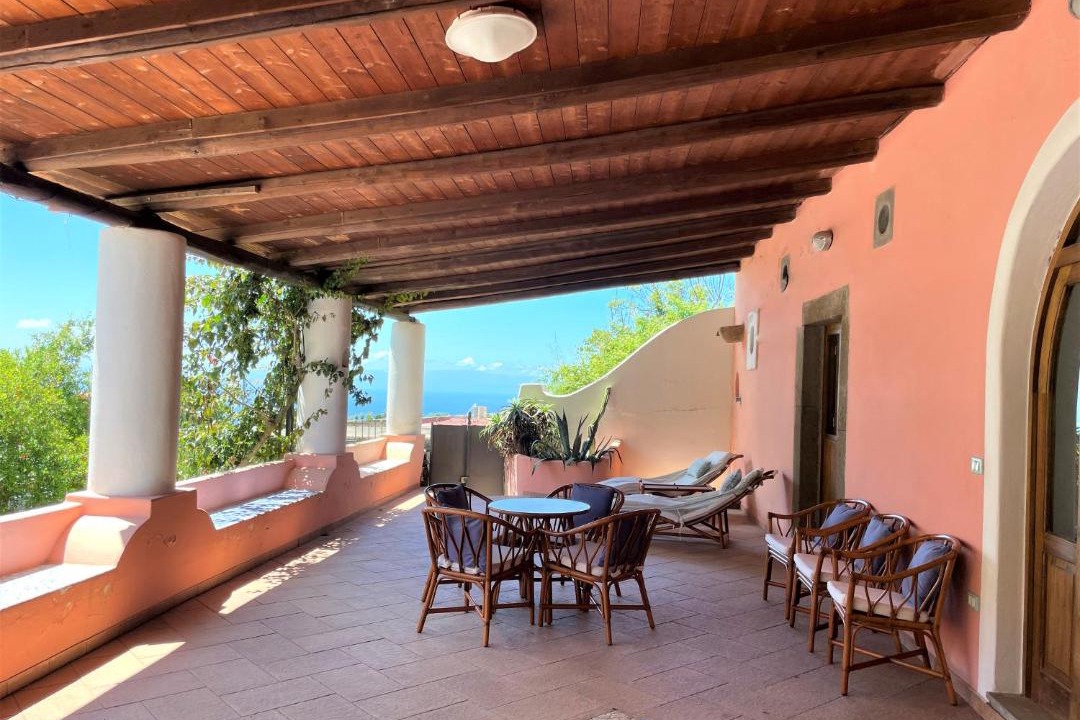 Photo of Patio Balcony in Leni