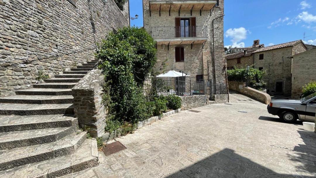 Photo of Others in Montone