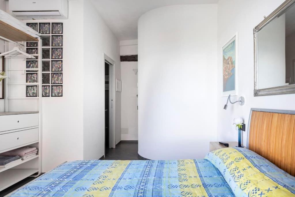 Photo of Bedroom in Manarola