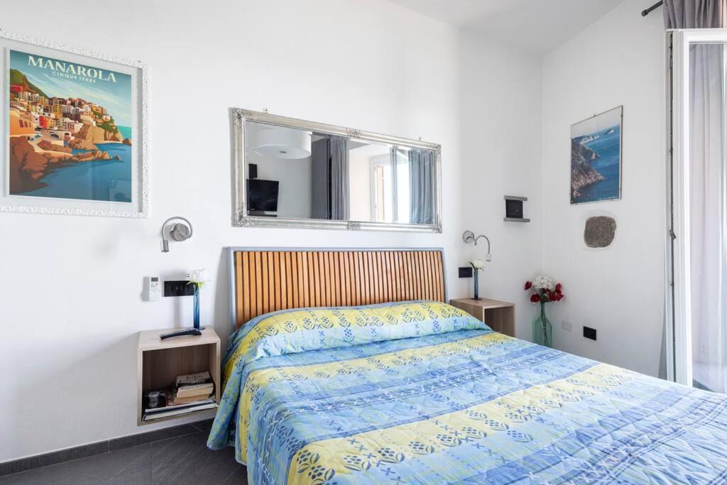 Photo of Bedroom in Manarola