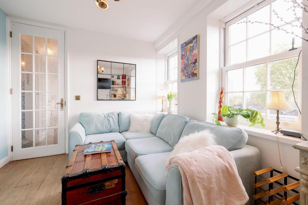 Photo of Livingroom in Finsbury