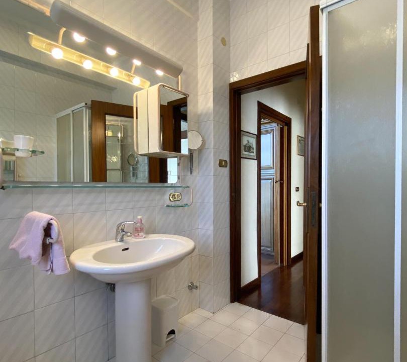 Photo of Bathroom in Arenella