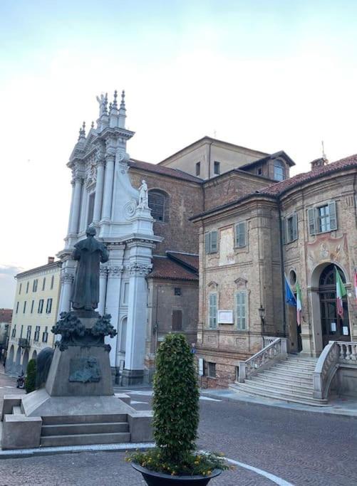 Photo of Buildings in Bra