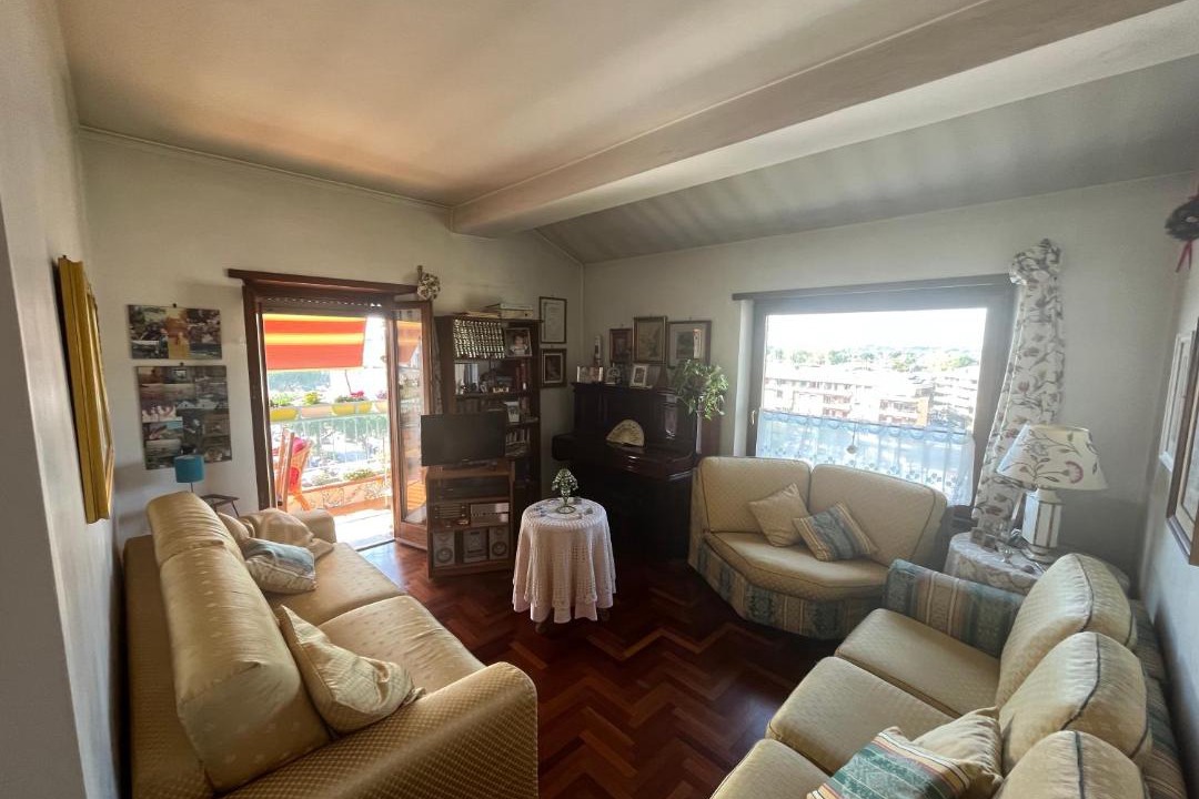 Photo of Livingroom in Tuscolano