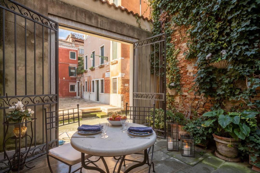 Photo of Patio Balcony in Santa Croce