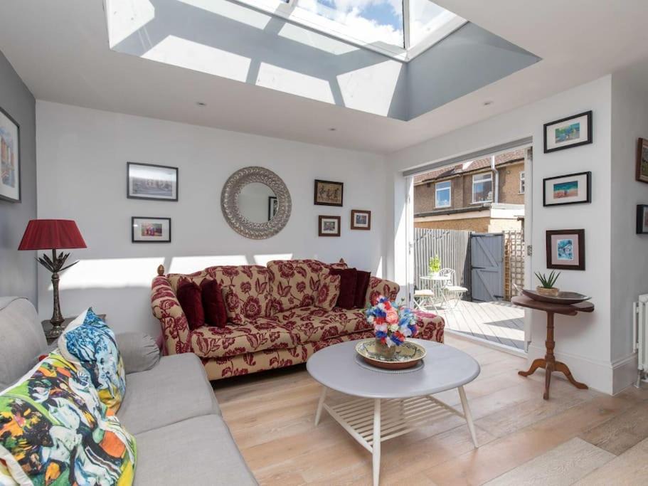 Photo of Livingroom in Eton