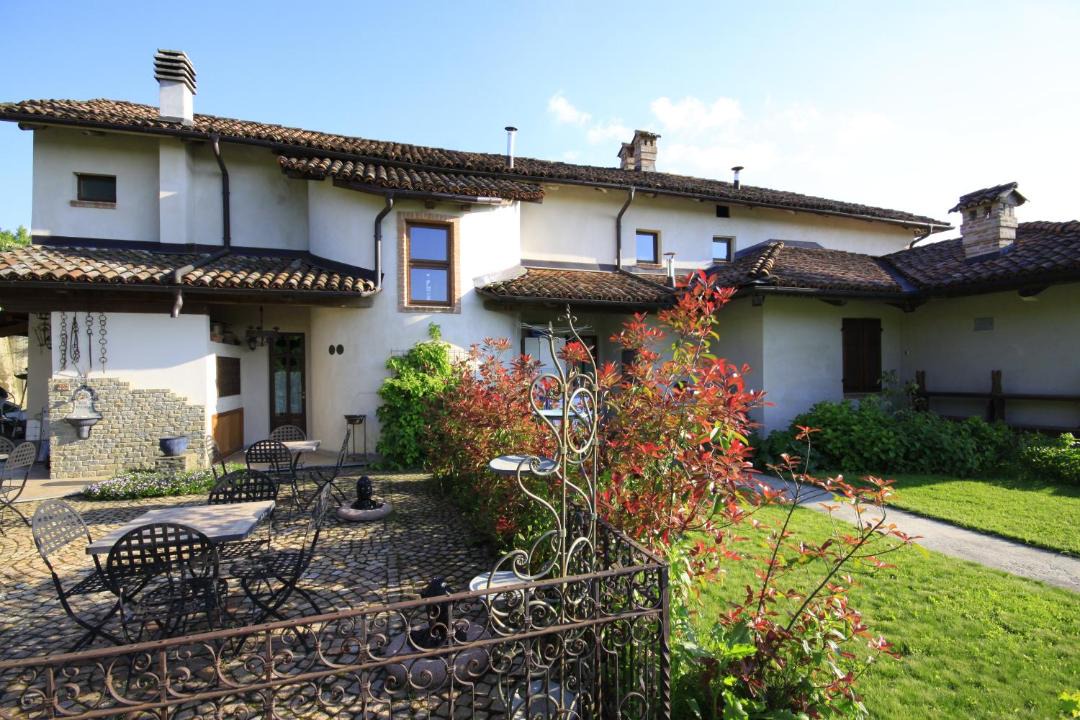 Photo of Buildings in Valle Tanaro