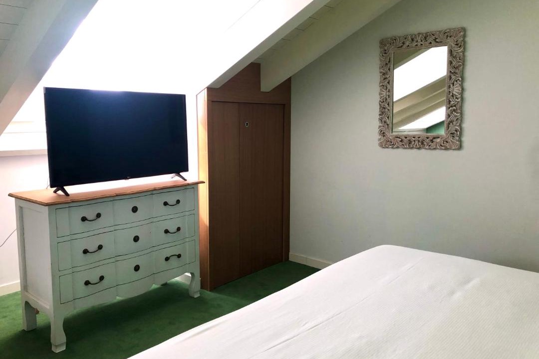 Photo of Bedroom in Magenta