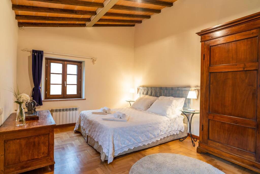 Photo of Bedroom in Monticiano