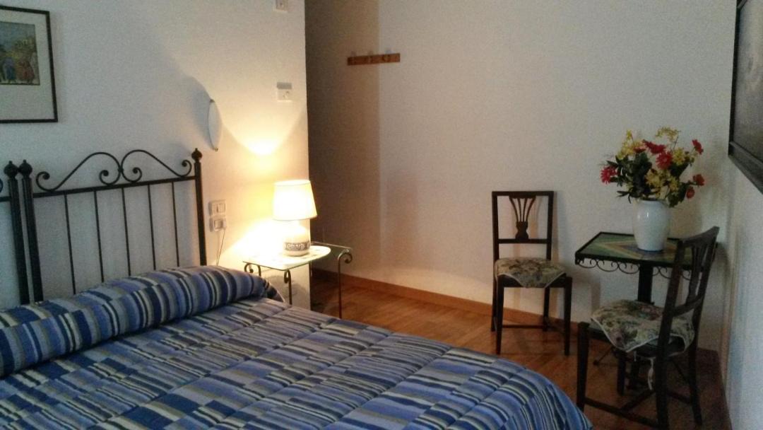 Photo of Bedroom in Assisi