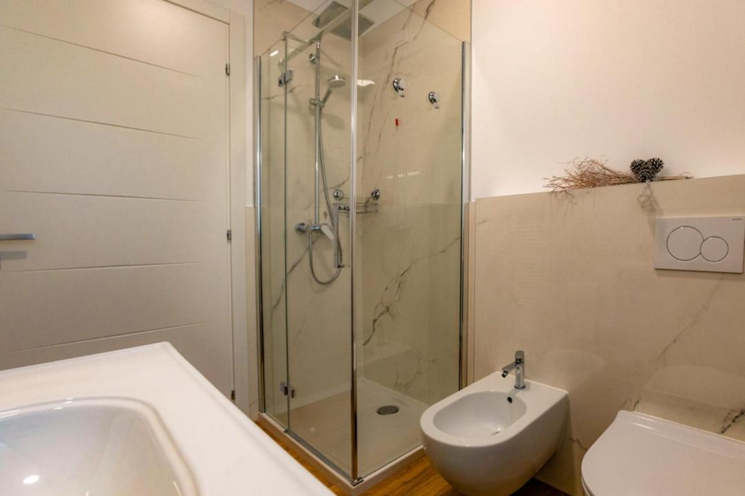 Photo of Bathroom in Besnate