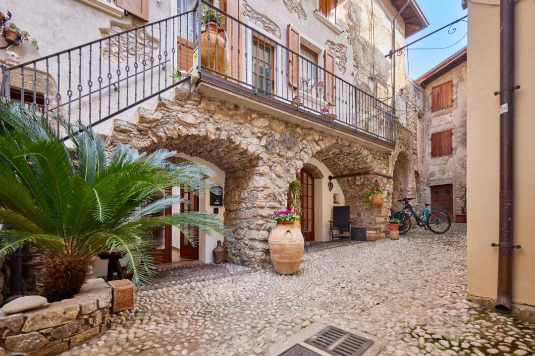 Photo of Buildings in Cassone