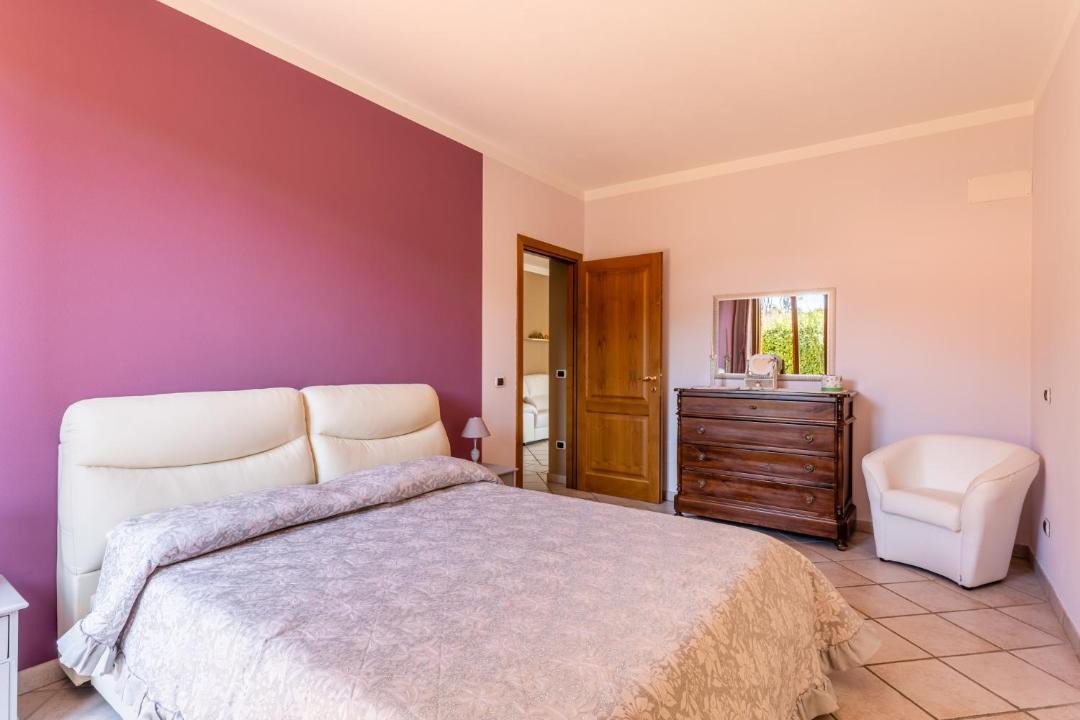 Photo of Others in Uzzano