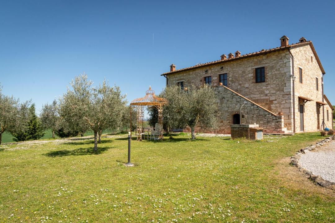 Photo of Buildings in Asciano