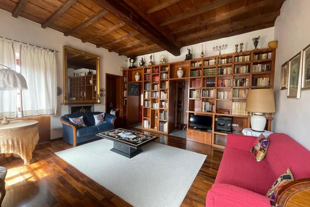 Photo of Livingroom in Roman Quarter