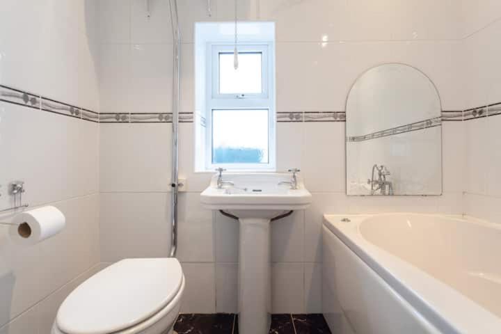 Photo of Bathroom in Poyntzpass