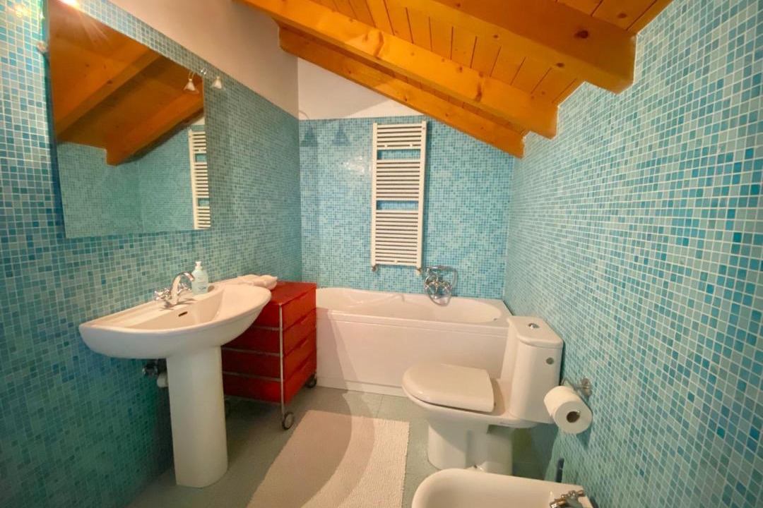 Photo of Bathroom in Angera